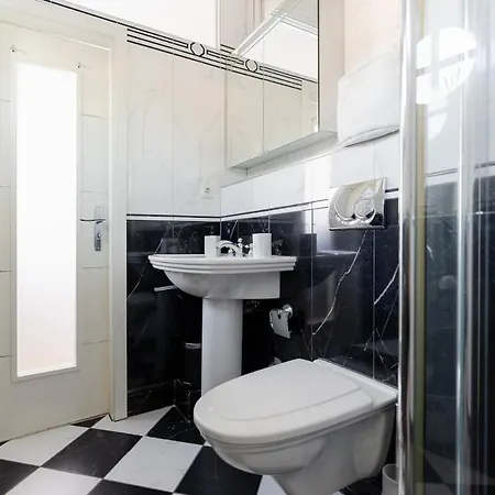 2 Bedroom Loft - Luxus - Modern - Parkplaetze - Kaffee - Netflix - Weinbergblick - Kueche - Balkon Lejlighed