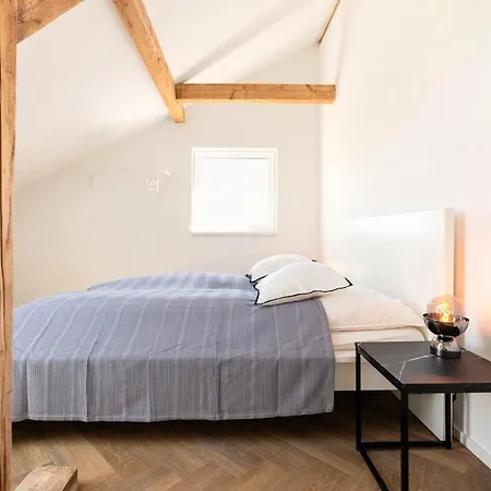 Lejlighed 2 Bedroom Loft - Luxus - Modern - Parkplaetze - Kaffee - Netflix - Weinbergblick - Kueche - Balkon *