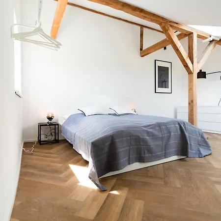 2 Bedroom Loft - Luxus - Modern - Parkplaetze - Kaffee - Netflix - Weinbergblick - Kueche - Balkon Apartamento