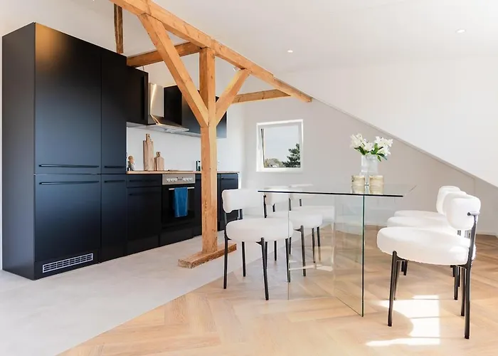 2 Bedroom Loft - Luxus - Modern - Parkplaetze - Kaffee - Netflix - Weinbergblick - Kueche - Balkon Appartement *