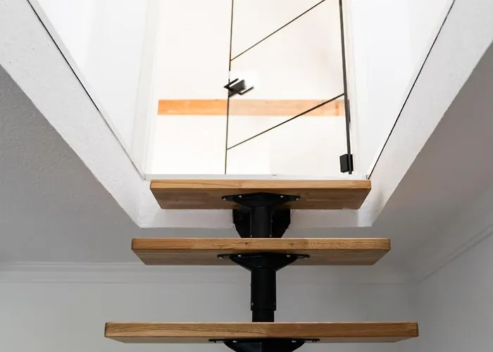 2 Bedroom Loft - Luxus - Modern - Parkplaetze - Kaffee - Netflix - Weinbergblick - Kueche - Balkon Appartement *