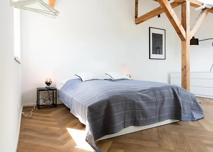 2 Bedroom Loft - Luxus - Modern - Parkplaetze - Kaffee - Netflix - Weinbergblick - Kueche - Balkon Appartement